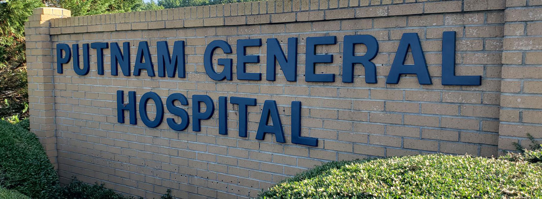 Banner picture of Putnam General Hospital sign in front of the Hospital.